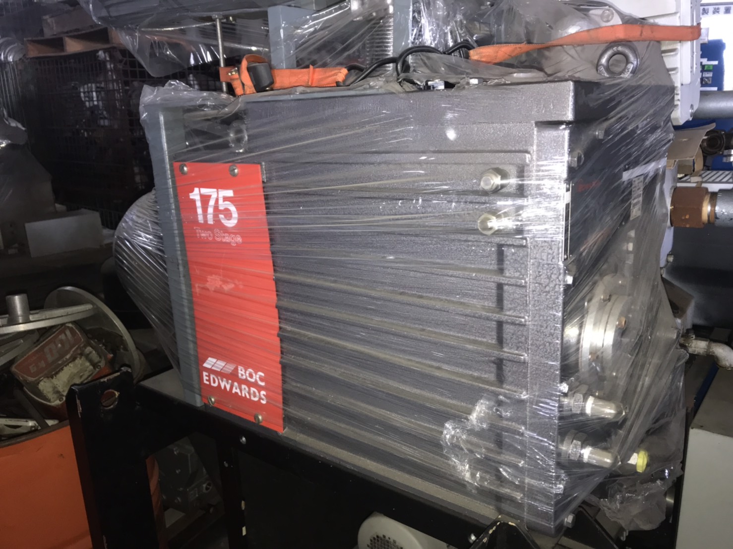 EDWARDS E2M-175 Rotary Pump image