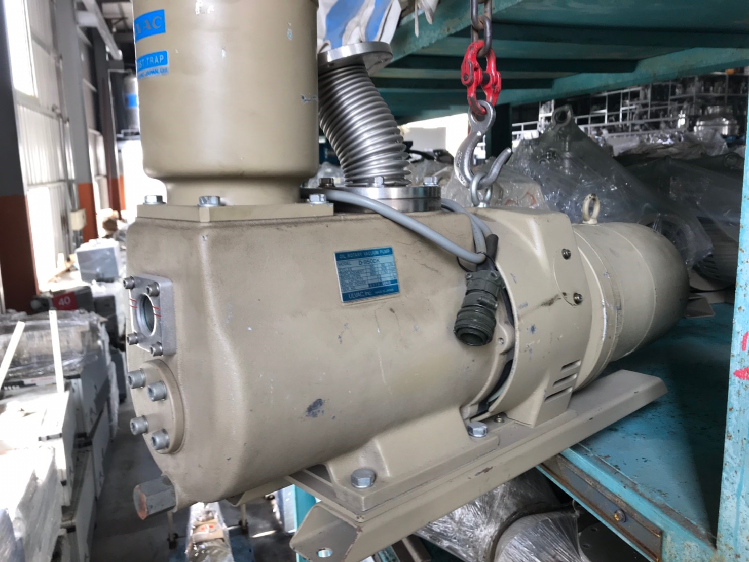 ULVAC D-950DK Rotary Pump image