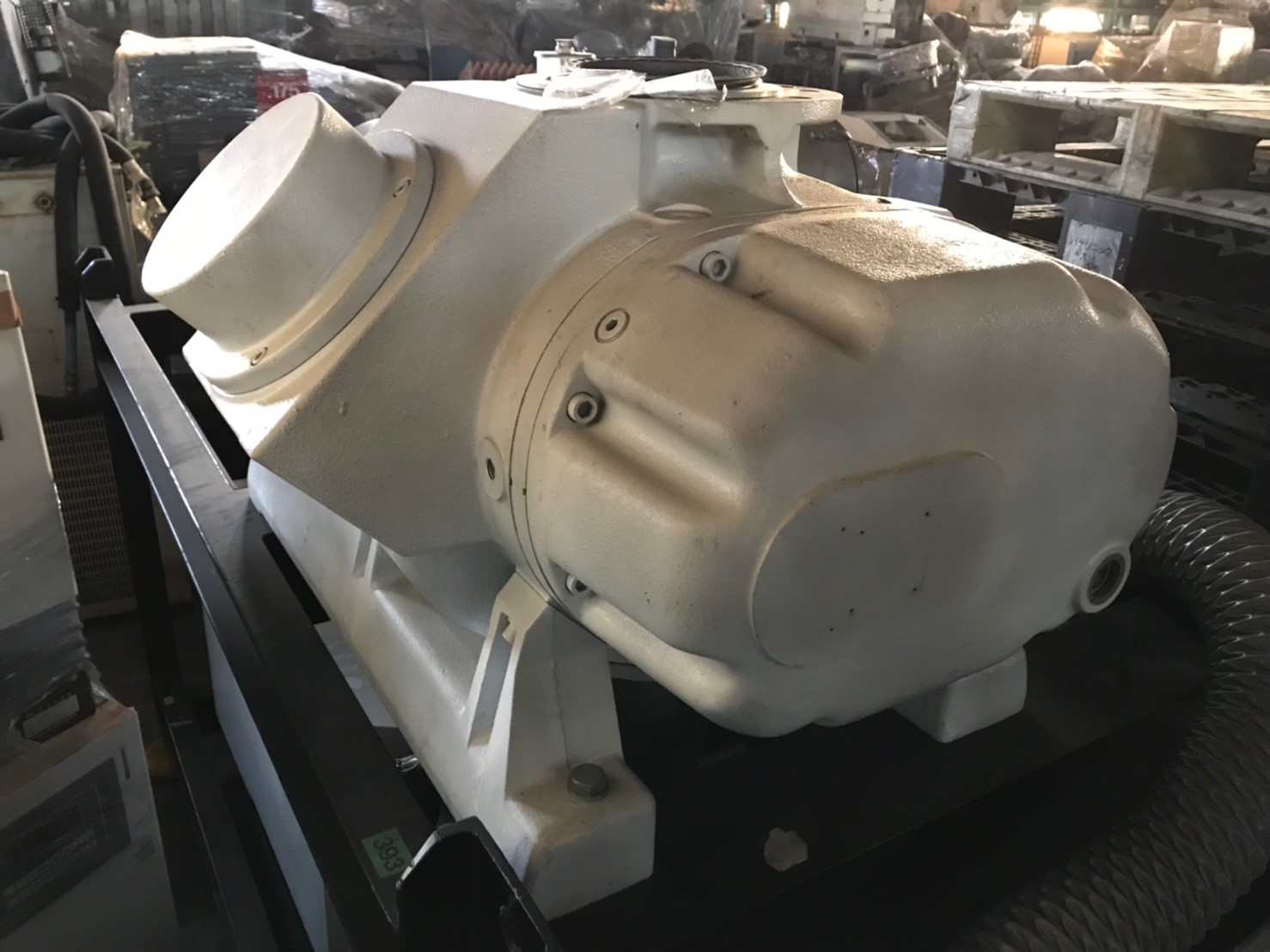 Leybold WAU 2001 H Mechanical Booster Pump image