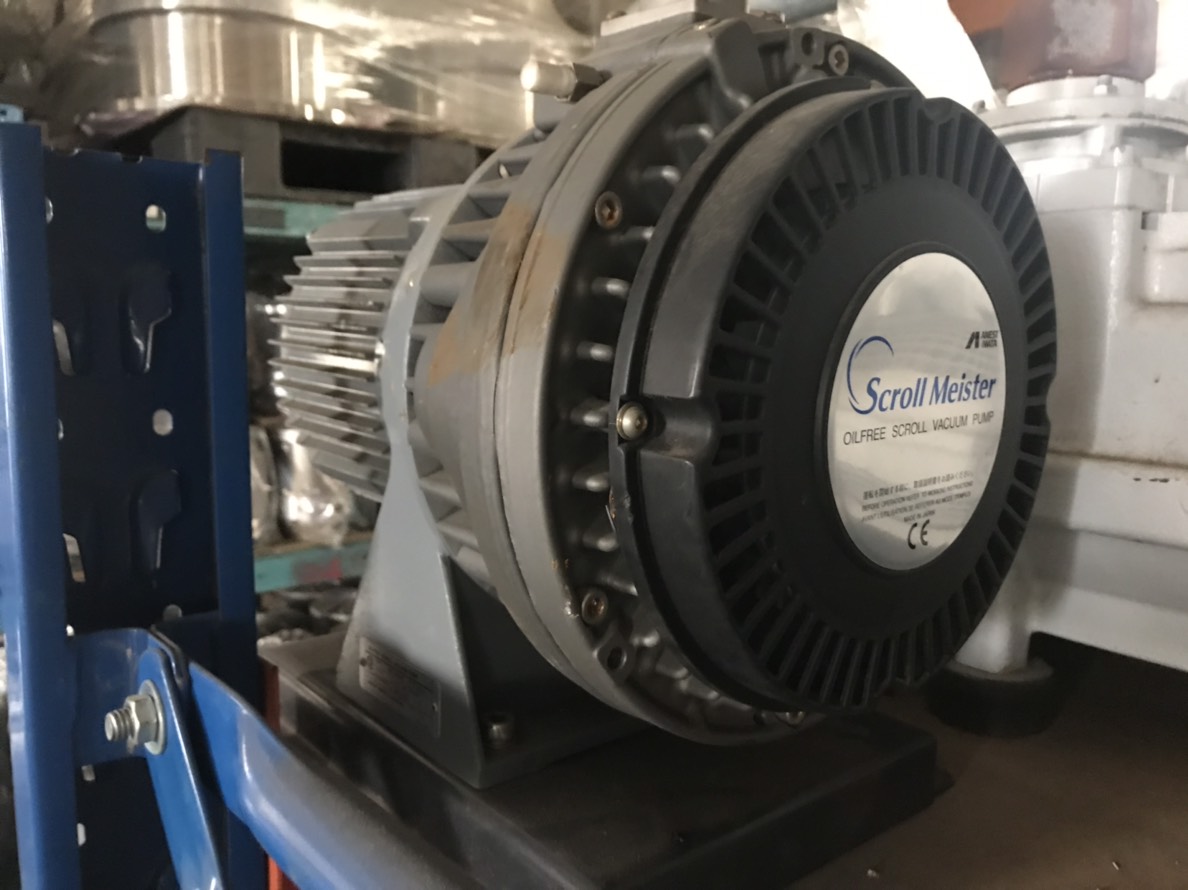 IWATA IPS-500C Scroll Pump image