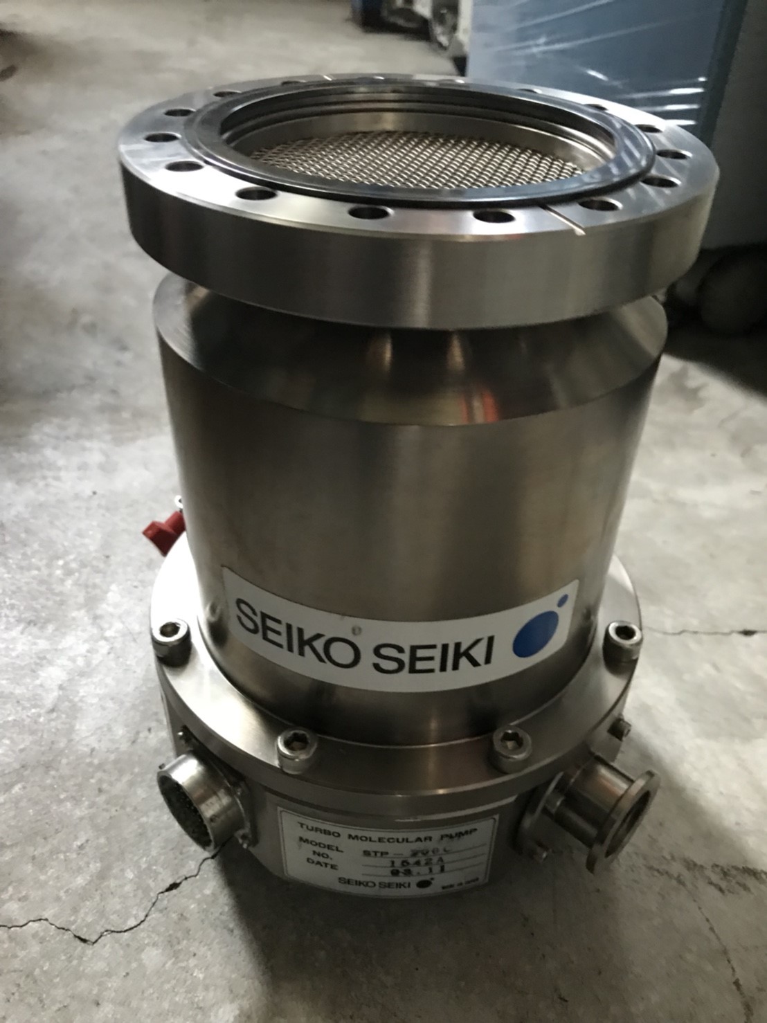EDWARDS STP-300C Turbo Pump image