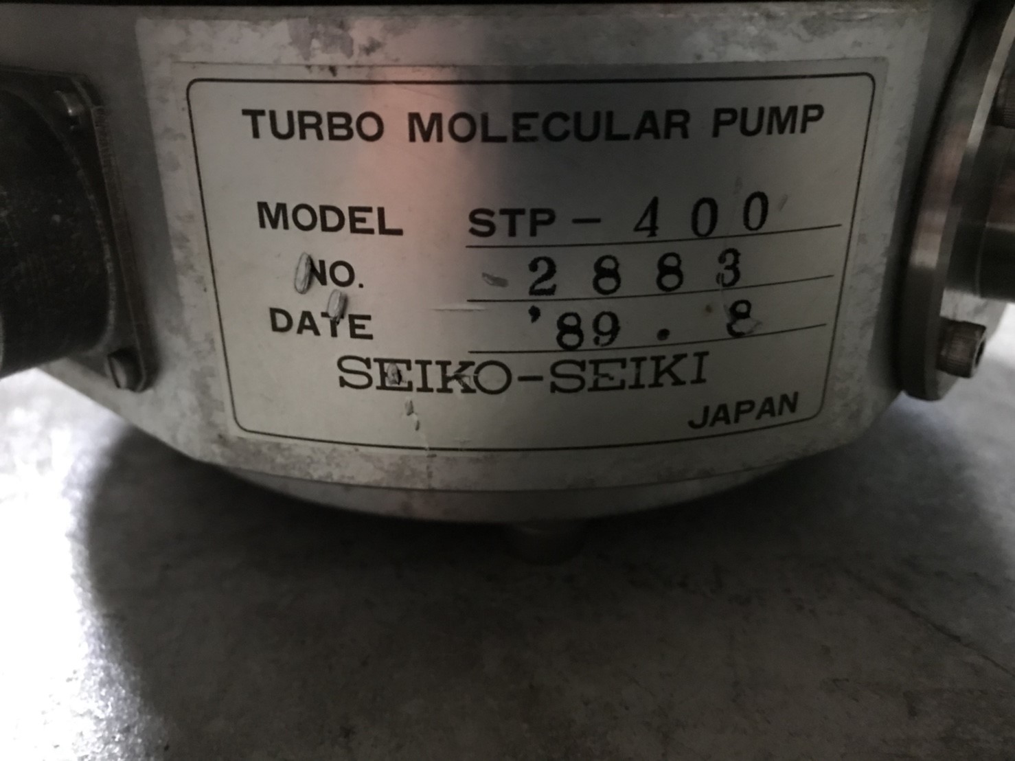 EDWARDS STP-400 turbo pump image