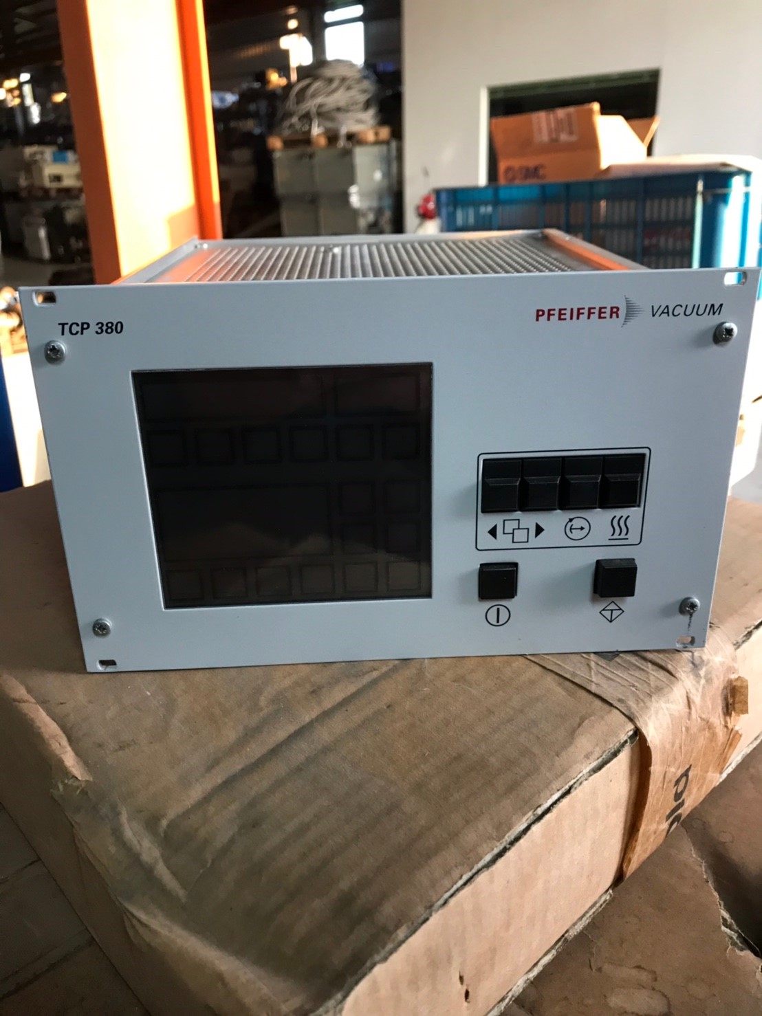 PFEIFFER VACUUM TCP 380 turbo pump controller image