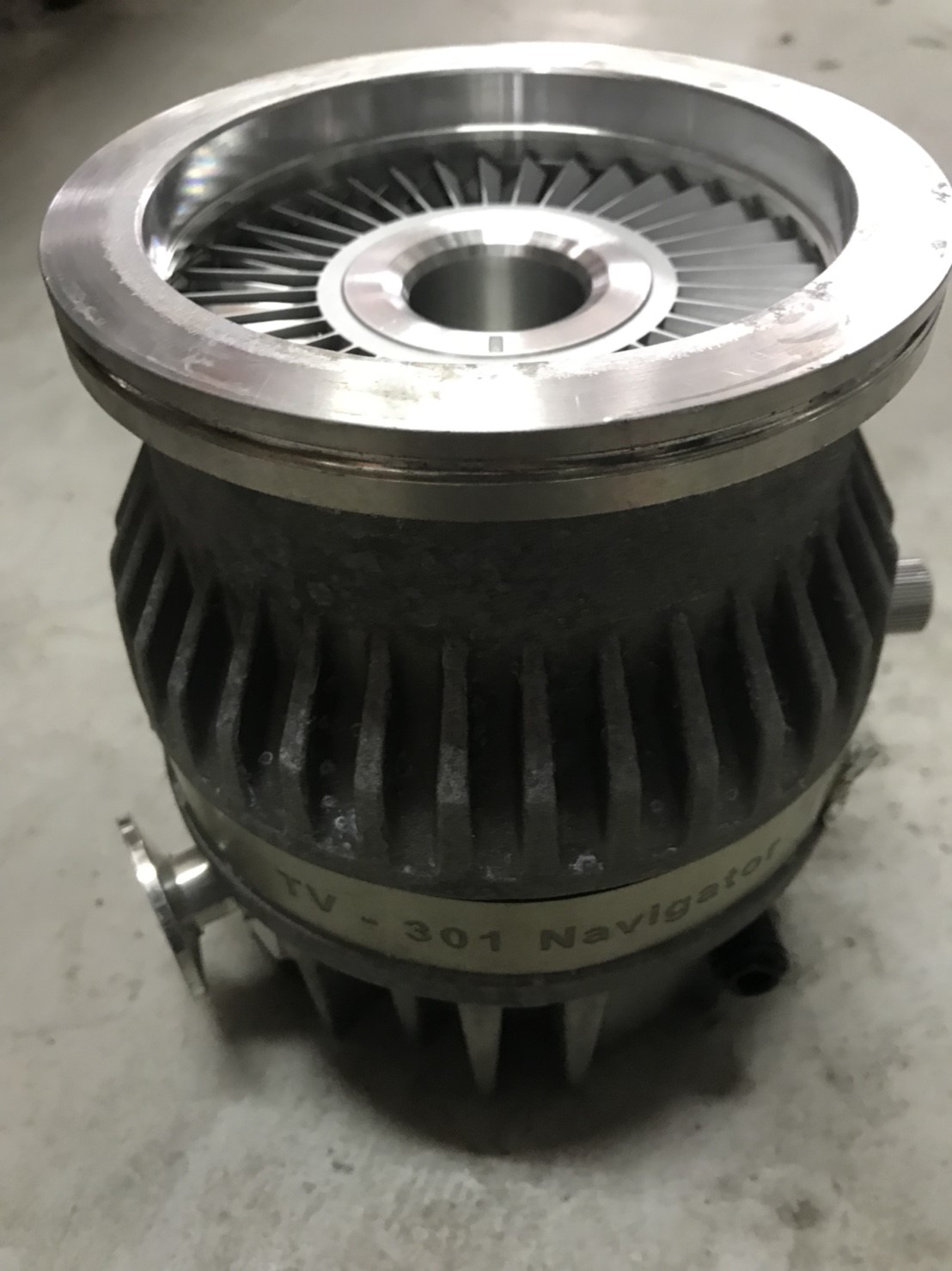 VARIAN TV 301 NAV turbo pump image