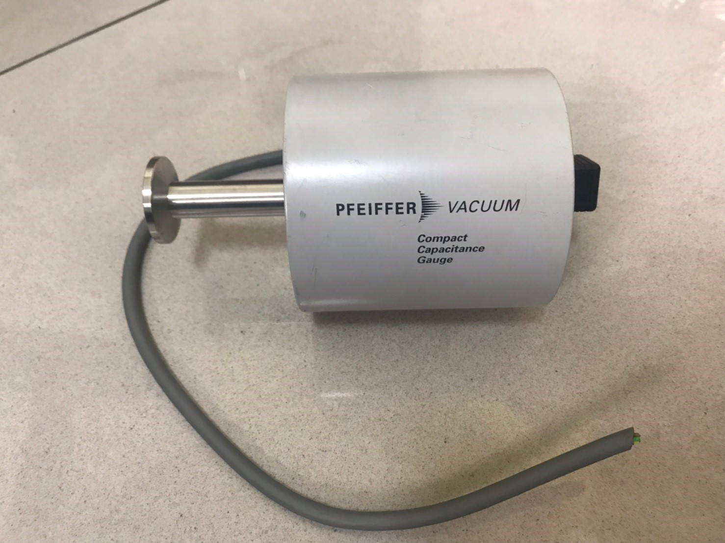 PFEIFFER CMR 273 Vacuum Gauge image