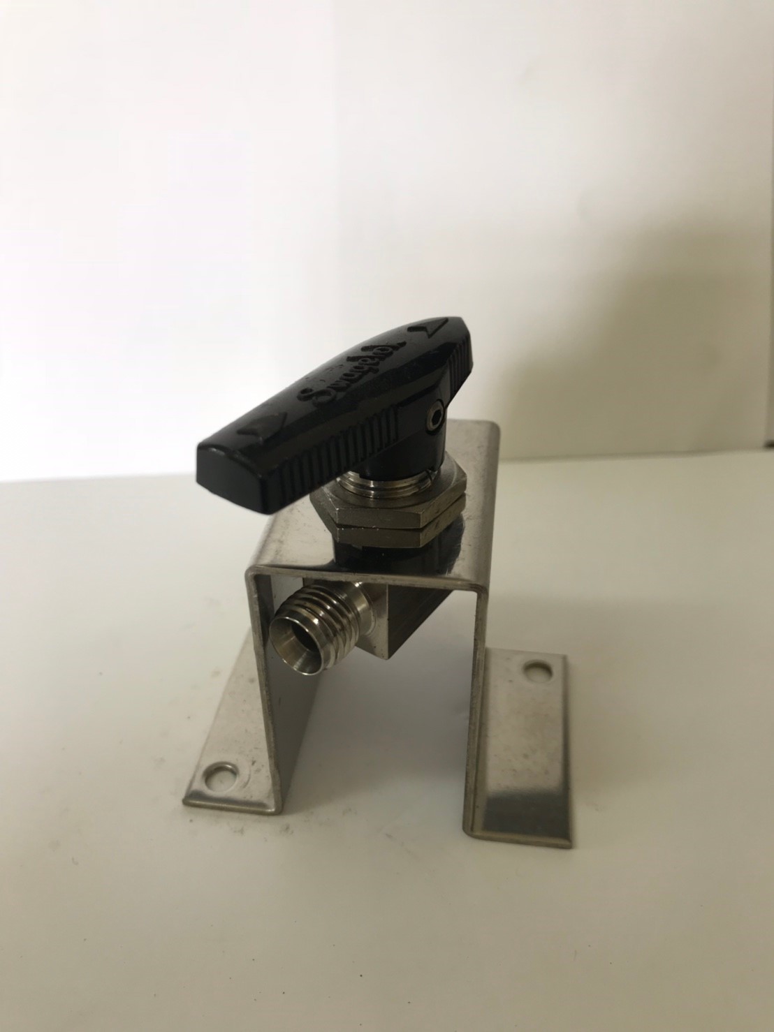 Swagelok SS-42S4 14 2500PSI image