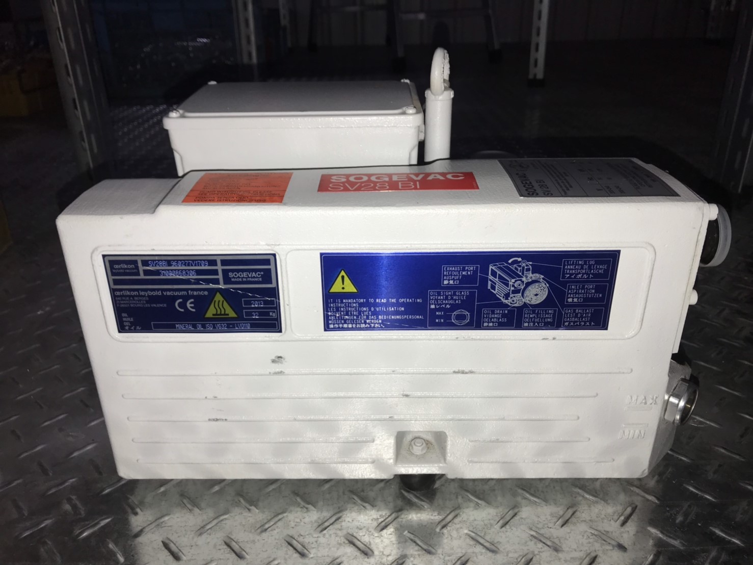 Leybold Sogevac SV28 BI Rotary vane pump image