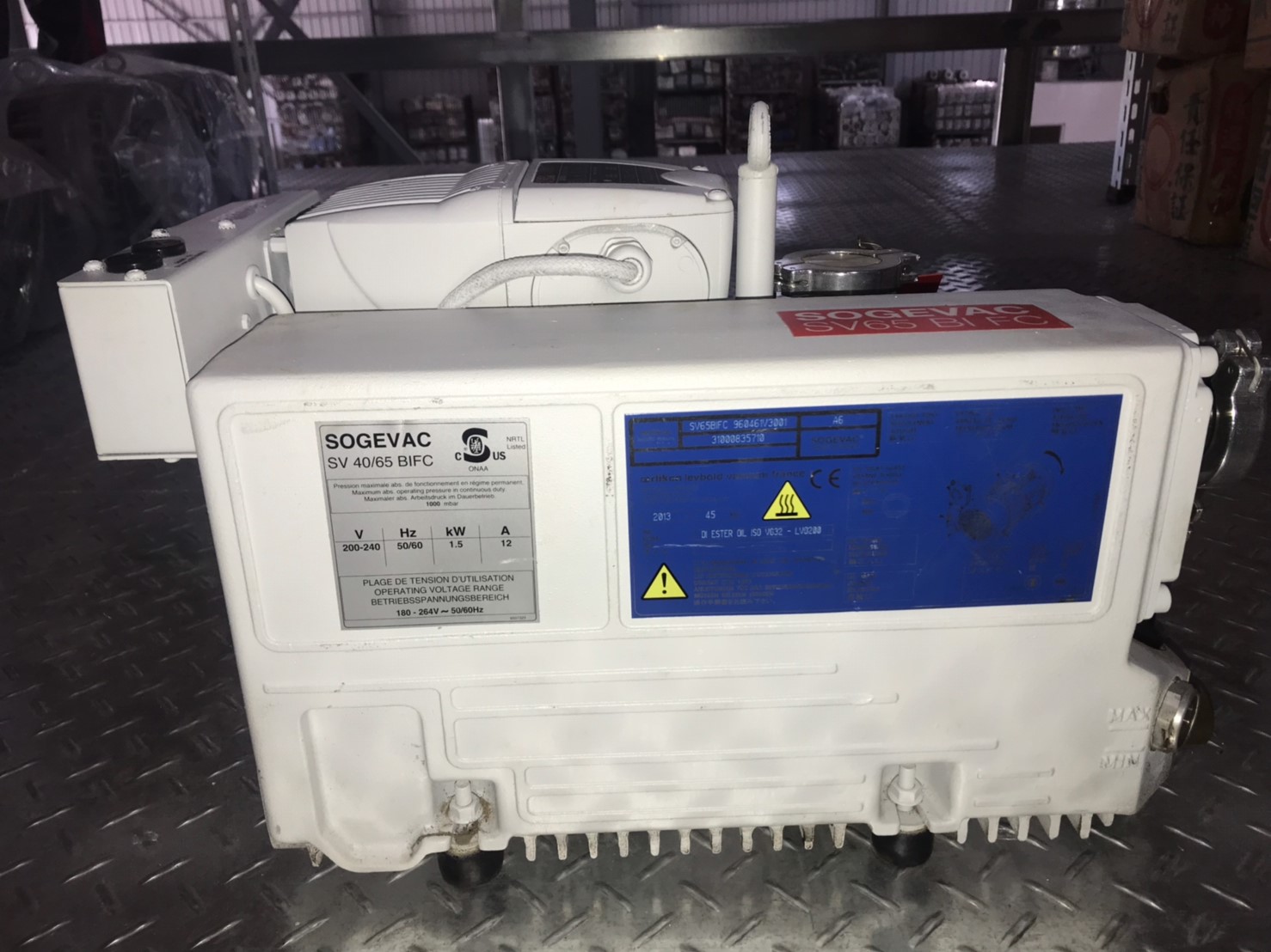 Leybold SV65 BI FC Vacuum Pump image