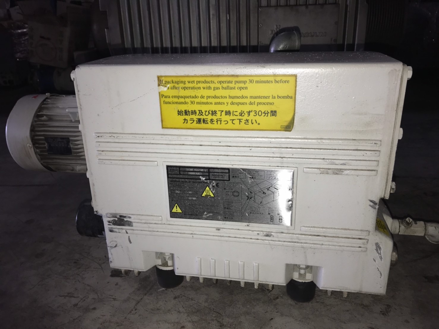LEYBOLD SV200 Vacuum Pump image