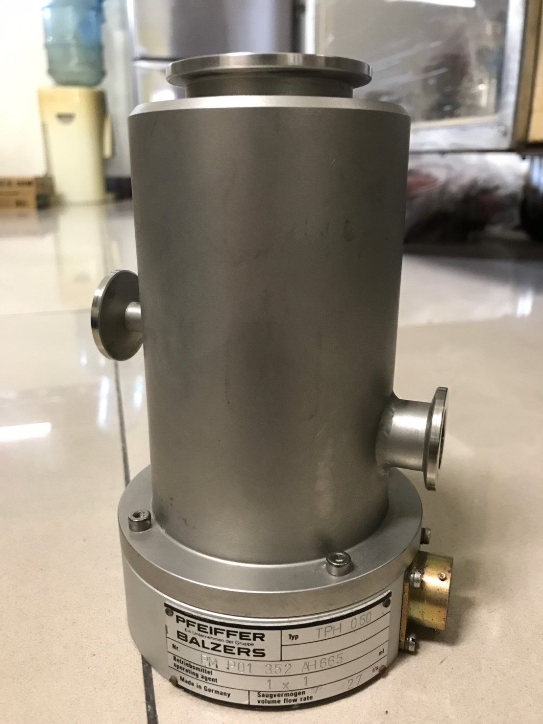 PFEIFFER VACUUM TPH 050 turbo pump image