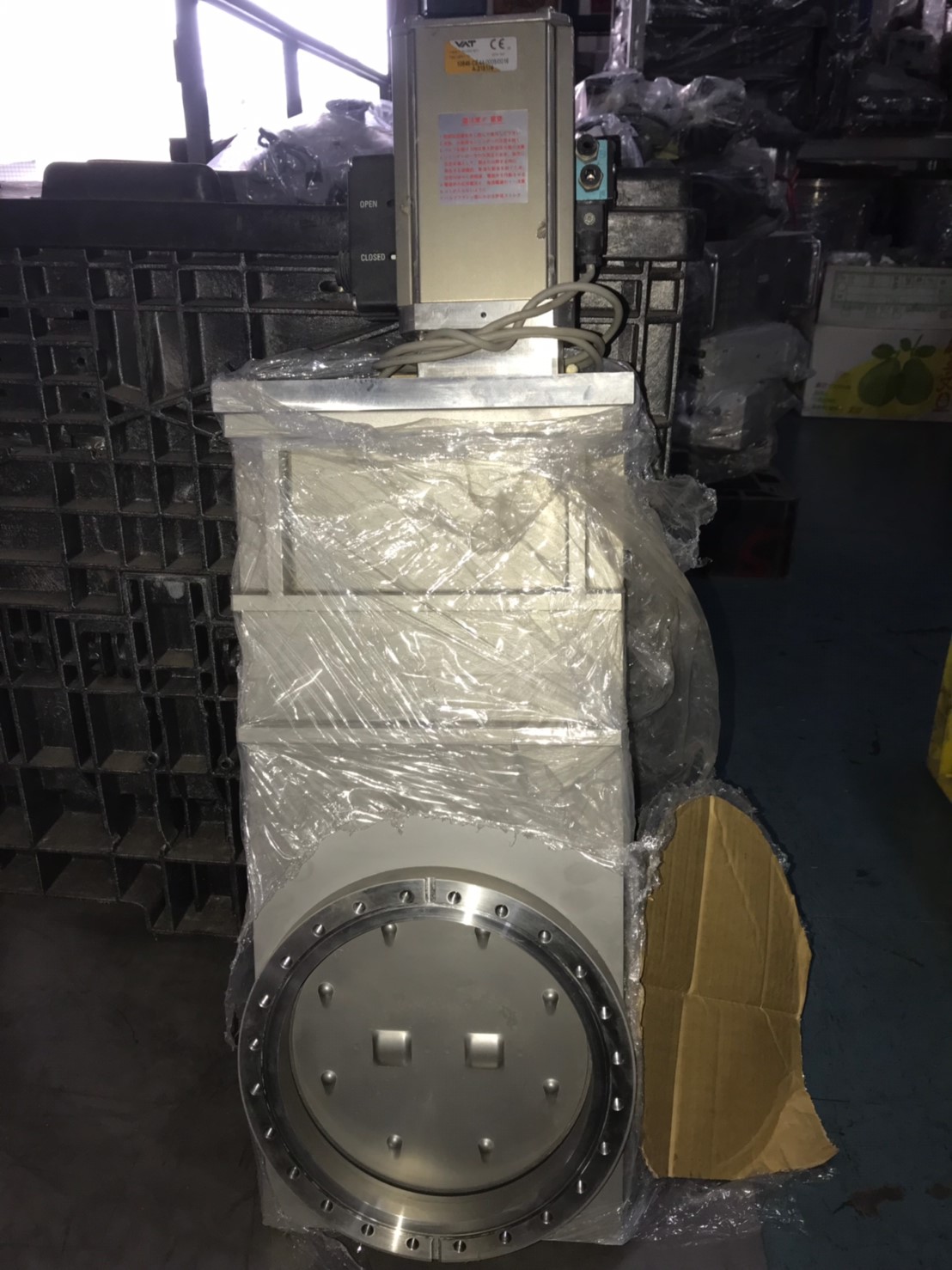 VAT 10846-CE44-0005 / 0016 Gate Valve image