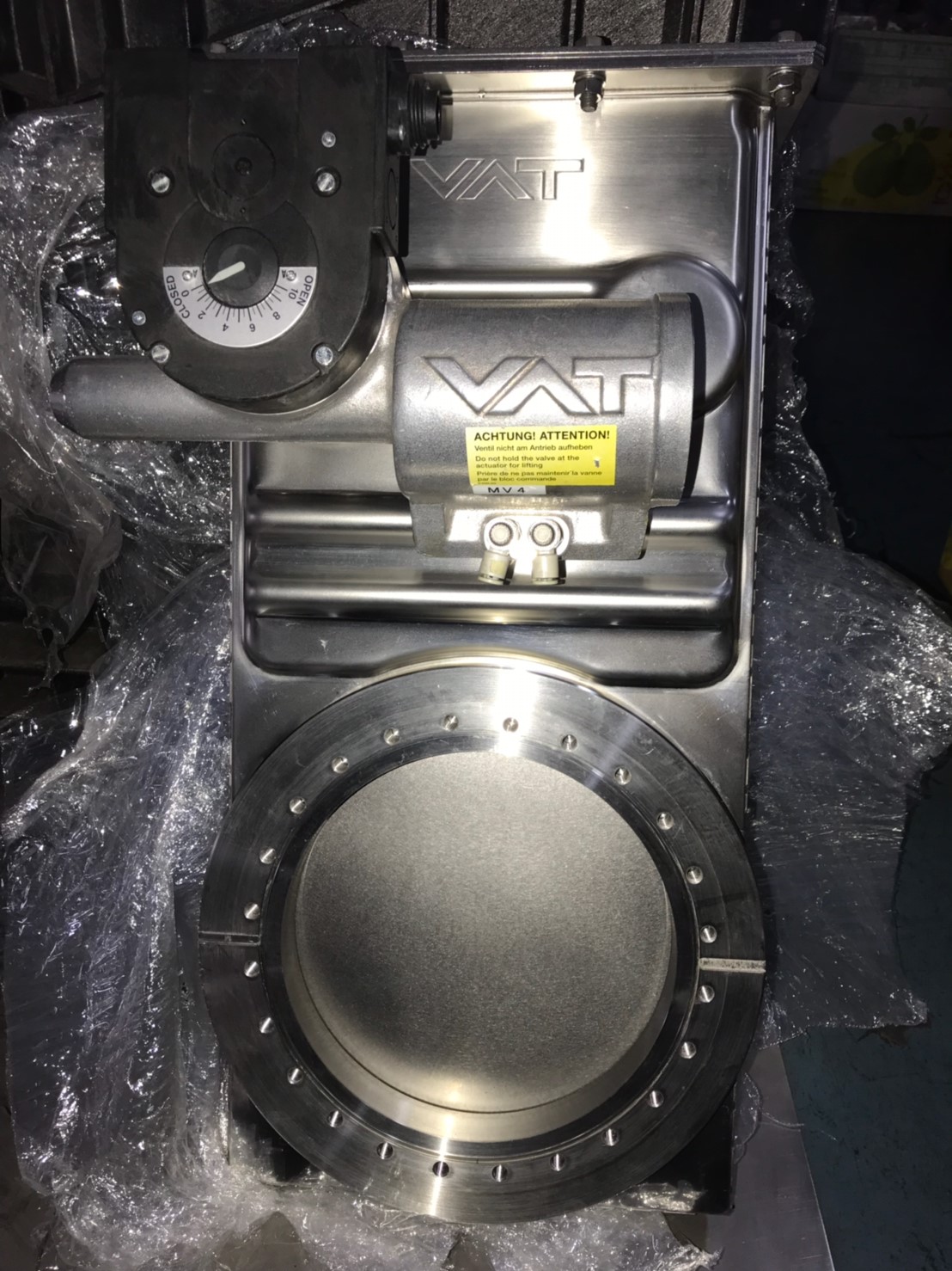 VAT 14046-CE24-0006 / 0002 Gate Valve image