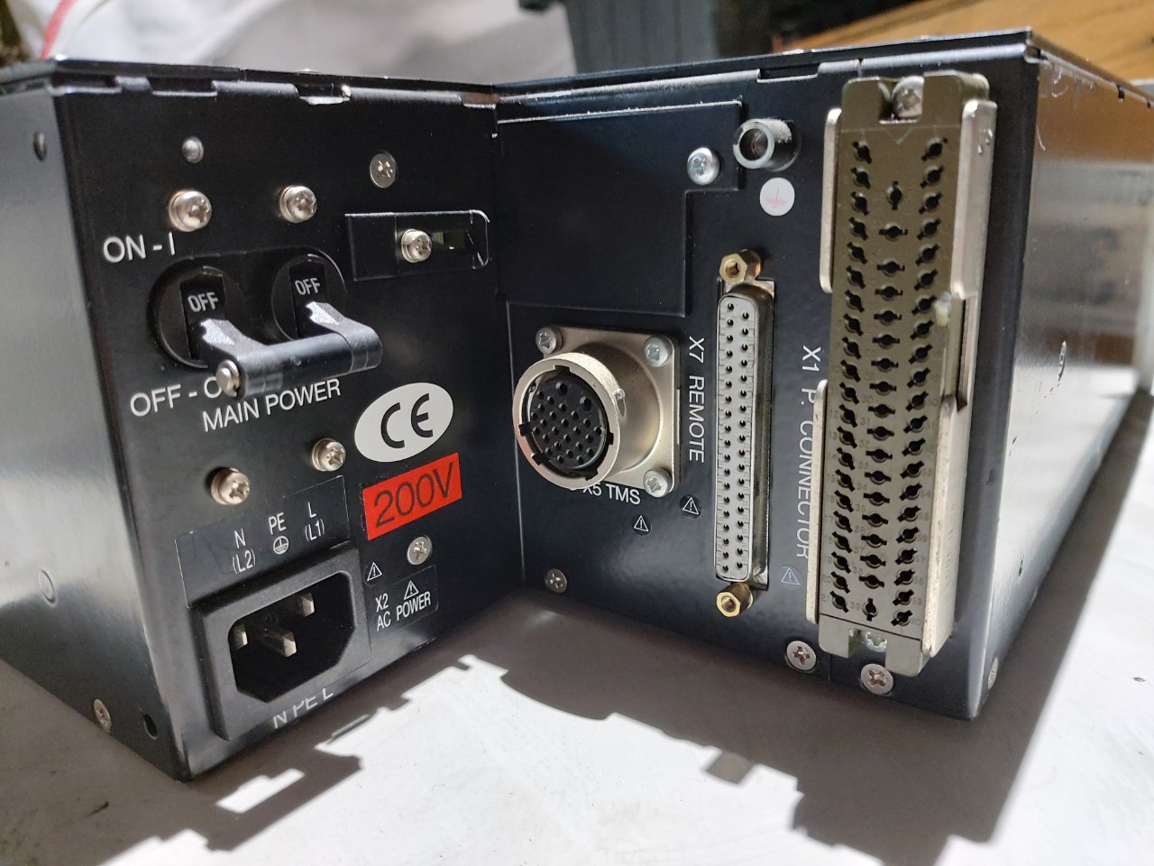 EDWARDS STP-1003C turbo pump controllers image