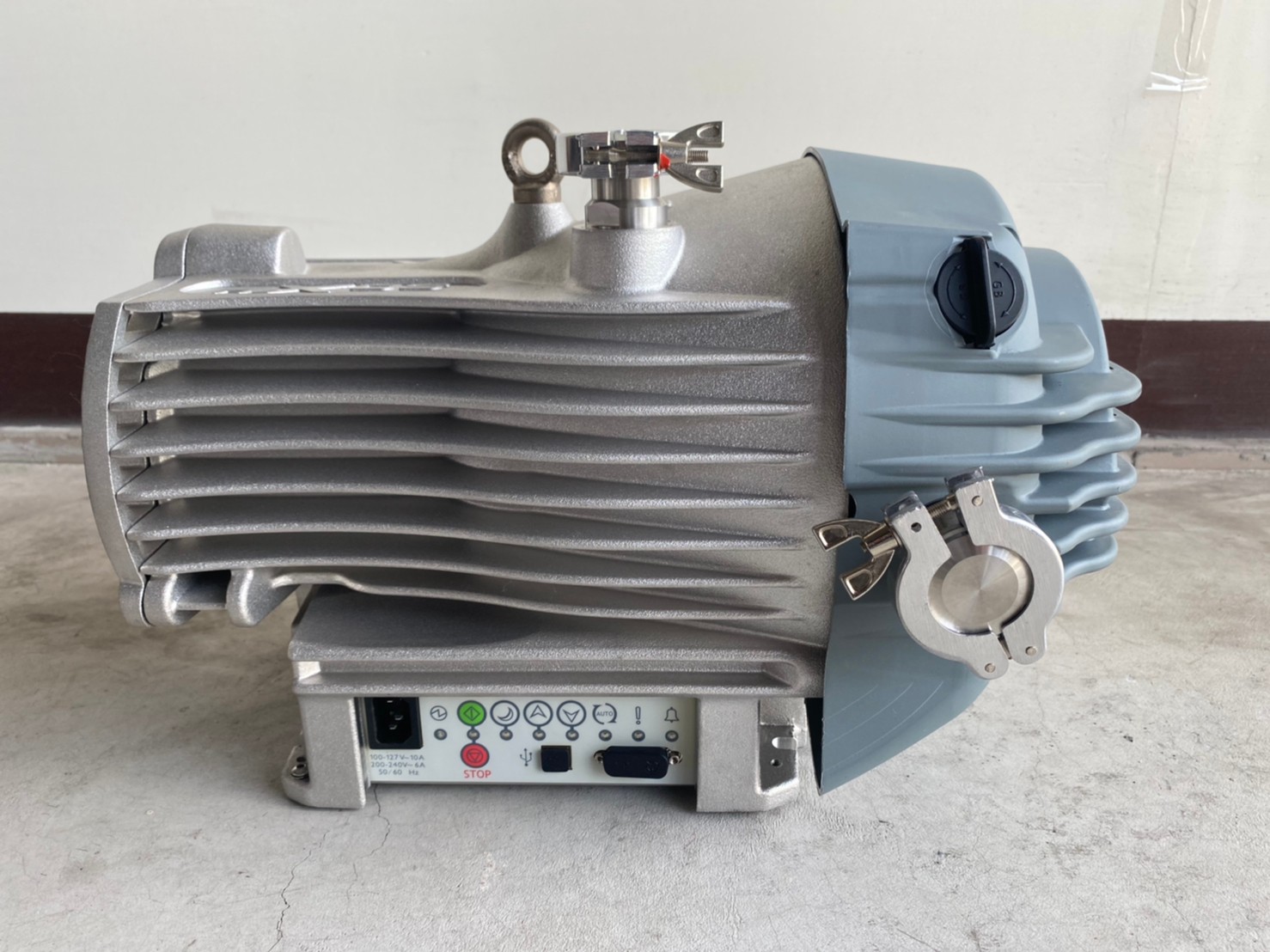 EDWARDS nXDS10iC scroll pump image