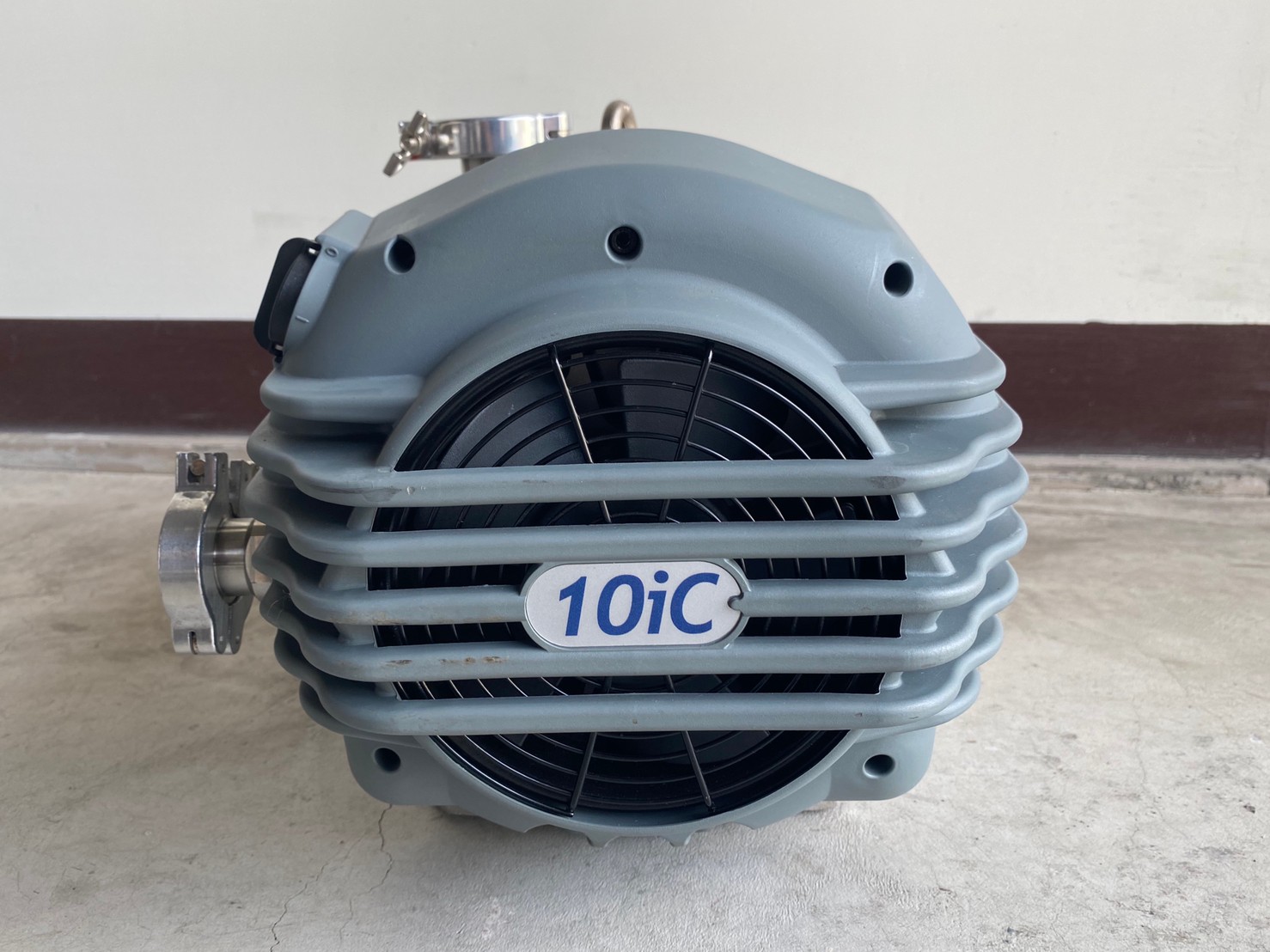 EDWARDS nXDS10iC scroll pump image