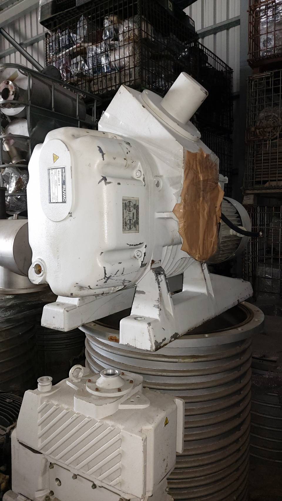 Leybold WSU 2001 H Mechanical Booster Pump image